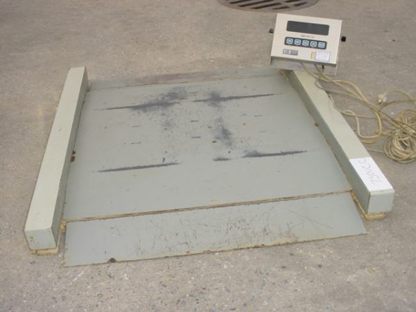 GSE SCALE SYSTEMS MODEL 450 DIGITAL SCALE
