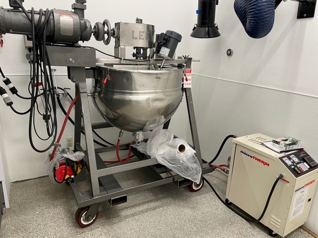 80 Gallon Lee Stainless Double Motion Scraper Kettle, 90 PSI Jacket