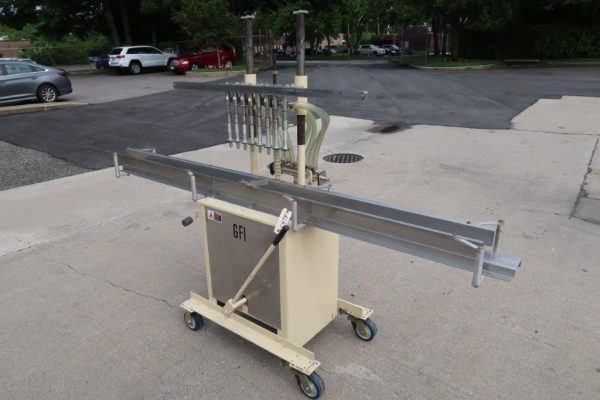 8 Spout Semi-Automatic Liquid Filler, Portable